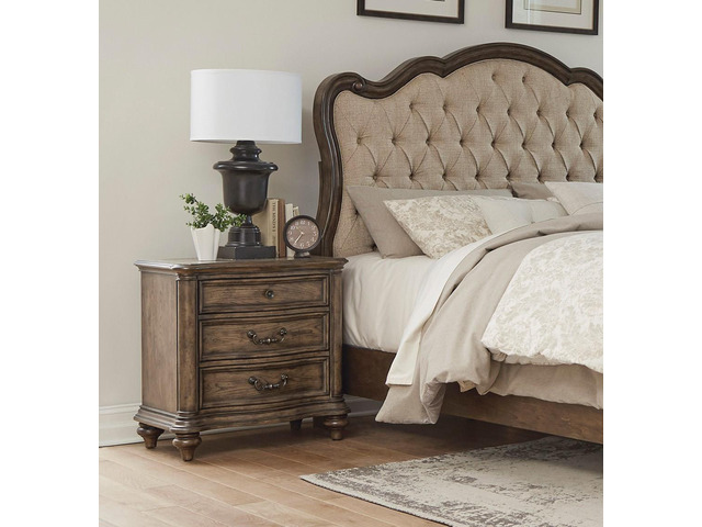 Traditional Nightstand Of 3 Drawers Brown Oak Finish 1Pc Bedside Table Wooden Formal Bedroom Furniture Decorative Drawer Pulls