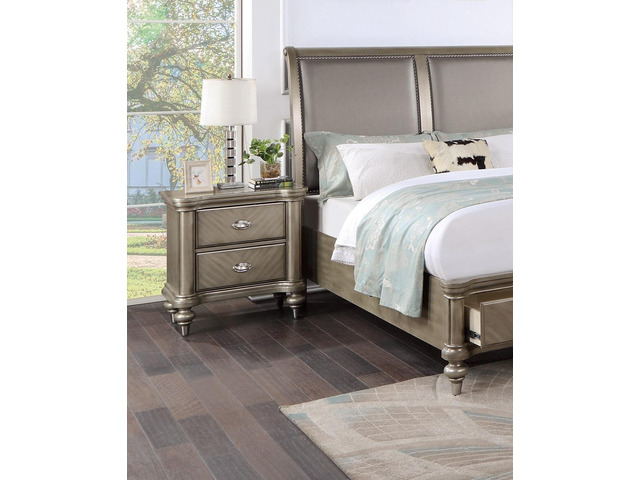 Luxury Classic Antique Silver / Champagne Finish 1Pc Nightstand Storage Space Bedside Table Bedroom Furniture