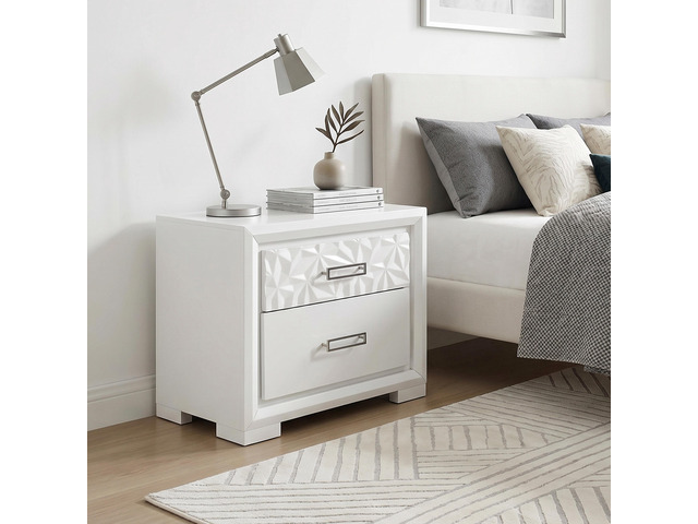 Contemporary Pearl White Finish Nightstand W Storage Drawers Glamorous Pattern Bedroom Furniture 1Pc Bedside Table