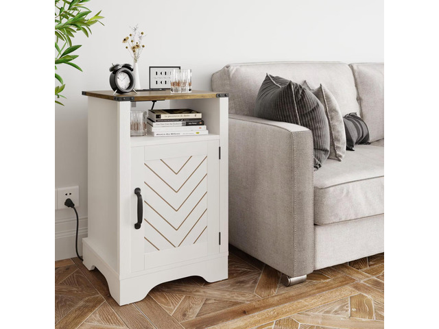 Farmhouse Nightstand With Charging Station Wooden End Table For Bedroom, Living Room, 16' D X 16' W X 25' H(Set Of 1), White And Rustic Oak
