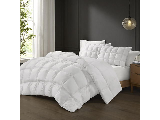 Overfilled Down Alternative Comforter White Full/Queen