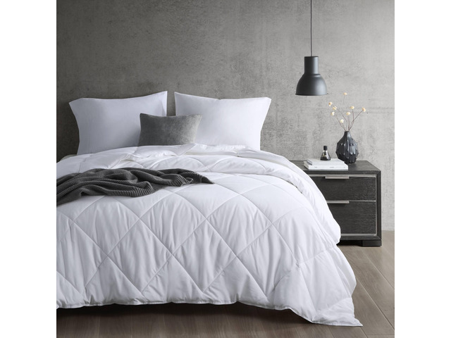 Oversized Down Alternative Comforter White King/Cal King
