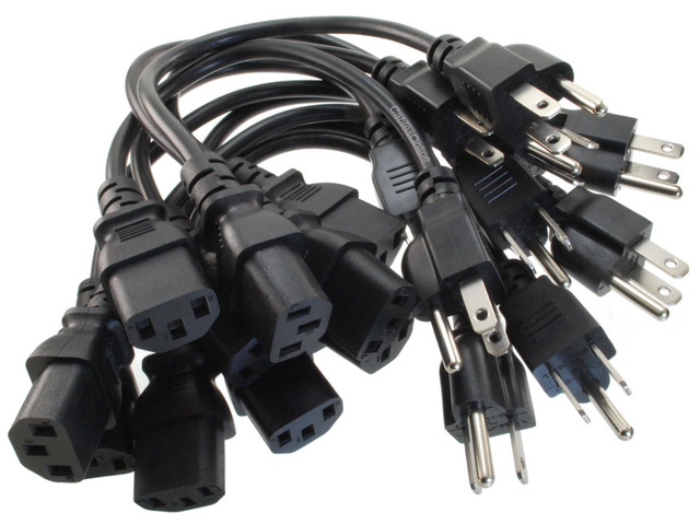 CablesOnline 12-Pack 1ft. Short 3-Conductor PC Power Cord, 18AWG NEMA 5-15P to IEC-60320-C13 Cable, PC-111-12