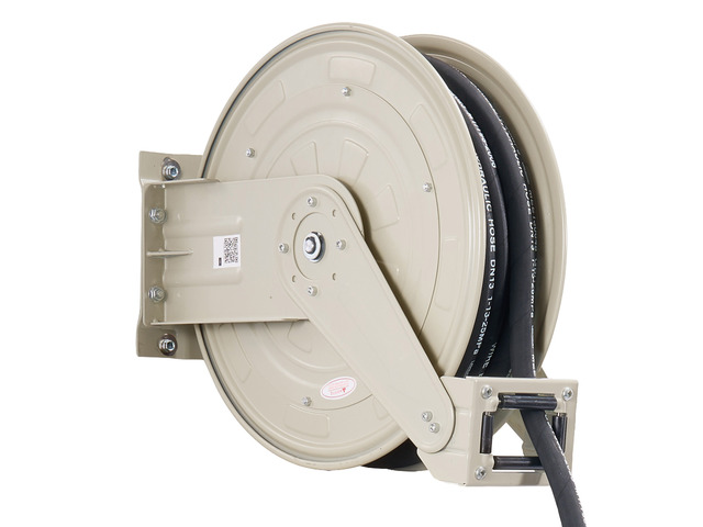 VEVOR Oil Hose Reel, 1/2 inch x 33 ft Retractable, Spring Driven Auto Swivel Rewind, Max 3625 PSI, Heavy-Duty Carbon Steel Construction with Steel...