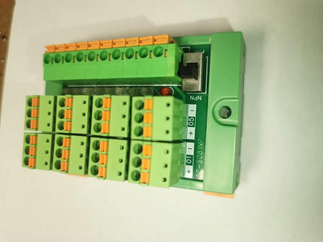 PLC Sensor Terminal Block 2-wire 3-wire NPNPNP Proximity Switch Input Terminal Block Compatible with NPN PNP