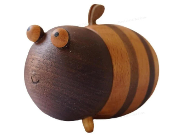 Little Bee Toothpick Box, Creative Toothpick Holder, High-end Wooden in Living Room and Dining Room, Cute Toothpick Jar.