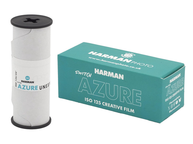 Switch Azure 125 Creative Color Negative 120 Roll Film, ISO 125 ISO color negative film with 120 roll format for creative photography, color...
