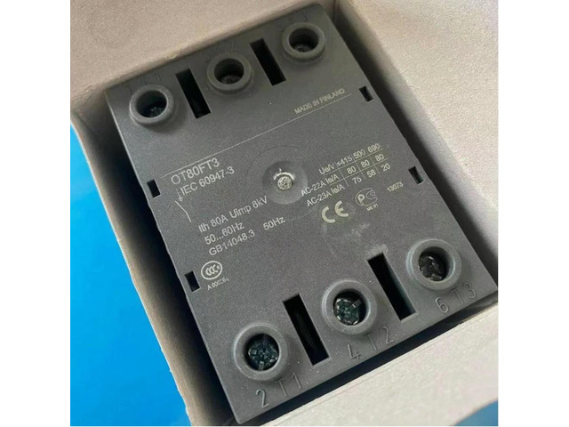 Switch Disconnector OT80FT3 10136403 SWITCH Fast delivery