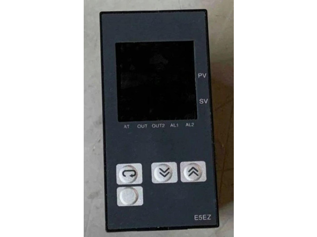 Thermostat E5EZ-R3T Temperature Controller Expedited shipping