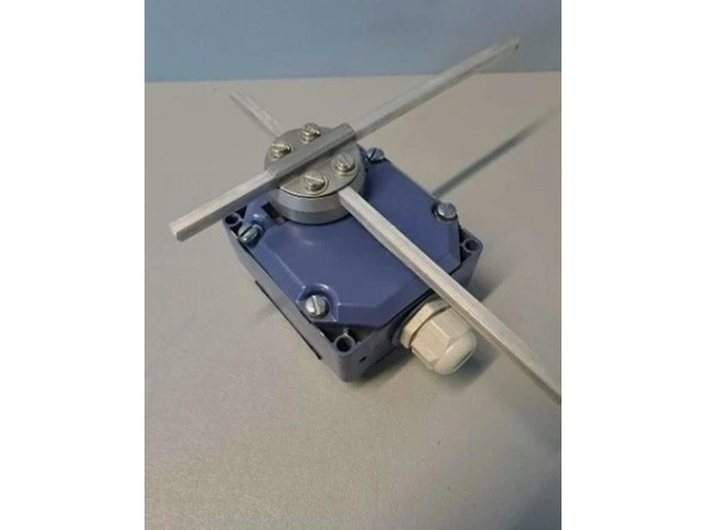 XCRE18 hoisting and mechanical handling applications Rocker Rod heavy duty limit switch Fast delivery