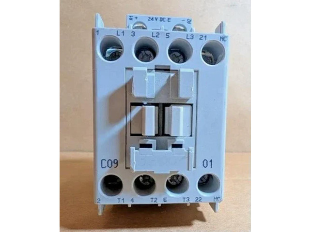 100-C09EJ01 100 C09EJ01 contactor 3P 9A 24VDC coil Fast delivery