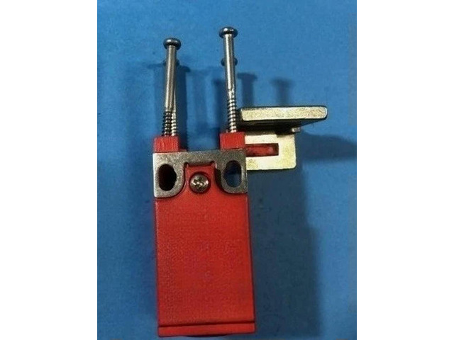 440K-E33046 440K E33046 Safety Interlock Switch Fast delivery