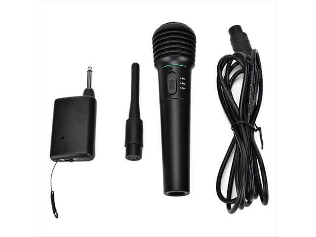Professional Wired Dynamic Microphone Bluetooth Speaker Amplifier Microphone for Karaoke Music Performance