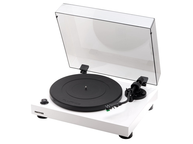 RT81 Turntable with AT95E Cartridge, Belt Drive, Built-in Preamp, Adjustable Counterweight - Piano White
