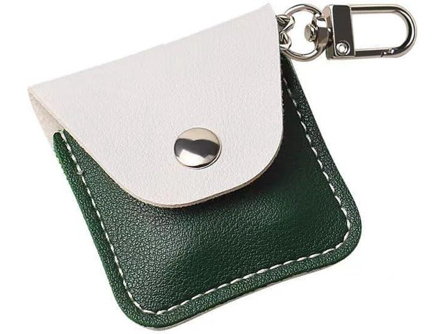 1Pc Black Leather Ring Holder Keychain for Gym, Portable Jewelry Travel Ring Keeper Case for Wedding ring and Necklaces Jewelry Boxes Organizers