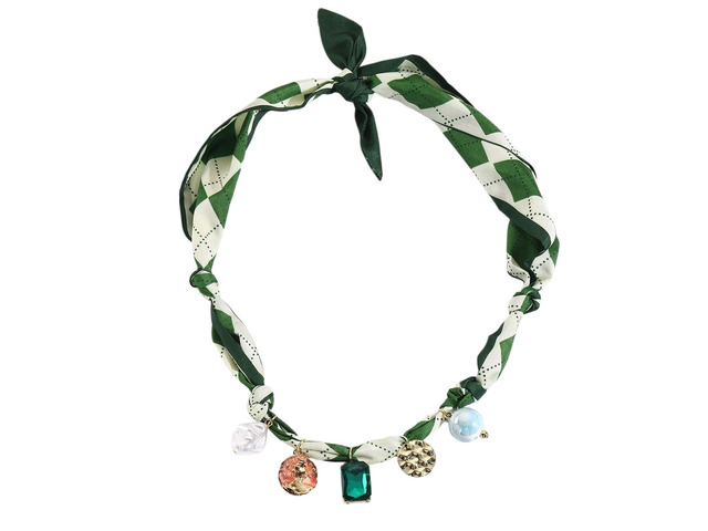 Scarf Bandana Necklace with Charm Colorful Silk Flower Crystal Heart Pearl Choker Necklace Fabric Statement Jewelry (Green Scarf with Crystal)