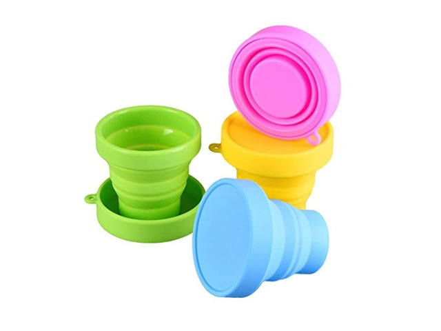 Collapsible Cup Compact Silicone, Reusable Food Grade Folding Mug with Lids, Expandable Retractable Drinking Set, Portable, Pocket Size for Outdoor...