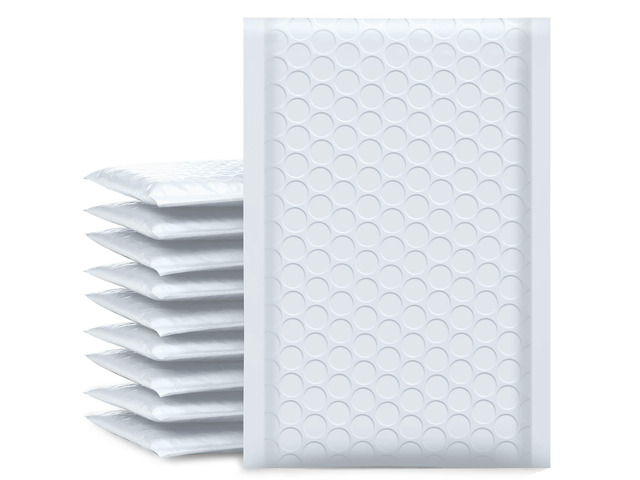 Bubble Mailers 4x8' White 50 Pack Usable Size 4x7' Padded Envelopes Opaque Self Seal Adhesive Waterproof Boutique Padded Envelopes for Jewelry...