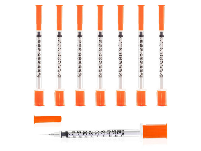 U-100 Syringe with Needle, 30G 1/2cc 5/16 Inch (8mm) Syringes, Pack of 100 Individually Wrapped
