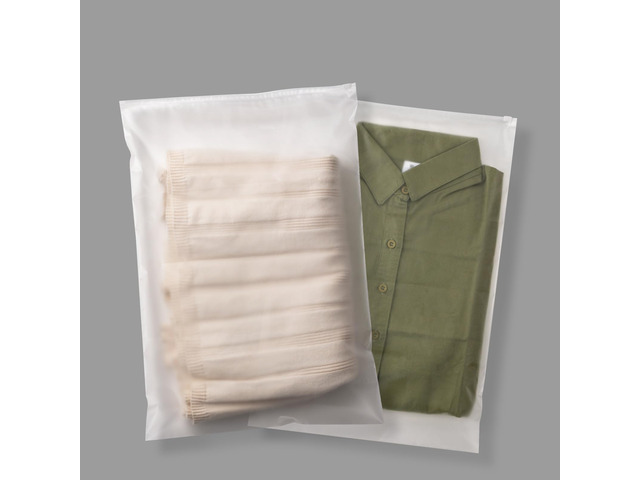 14x20 Inch Frosted Clothes Packaging Bags for Shipping 50Pcs No Vent Holes Frosted Zipper Clothing Packaging Bags for Small Business, Clear Apparel...