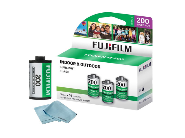 200 Color Negative Film (35mm Roll Film, 36 Exposures, 3-Pack) + BluebirdSales Microfiber Cleaning Cloth Bundle