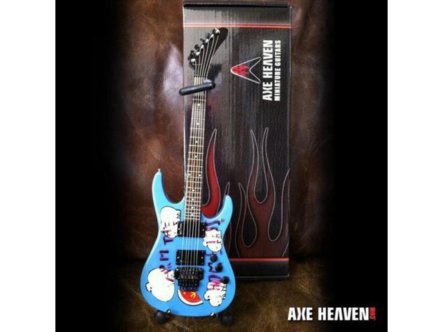 Axe Heaven Tom Morello Arm The Homeless Mini Guitar Replica Collectible TM-001