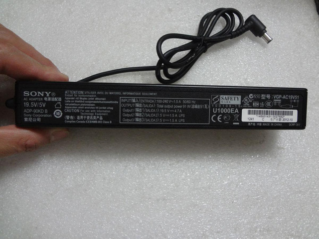 Original for Sony 19.5V Vaio VGP-AC19V51 VGP-AC19V32 VGP-AC19V31 USB AC Adapter