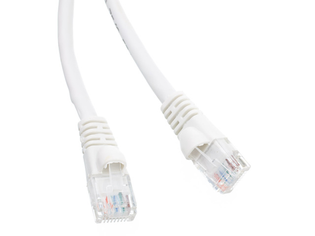 Cat5e Ethernet Patch Cable Snag-less/Molded Boot 5 foot - White
