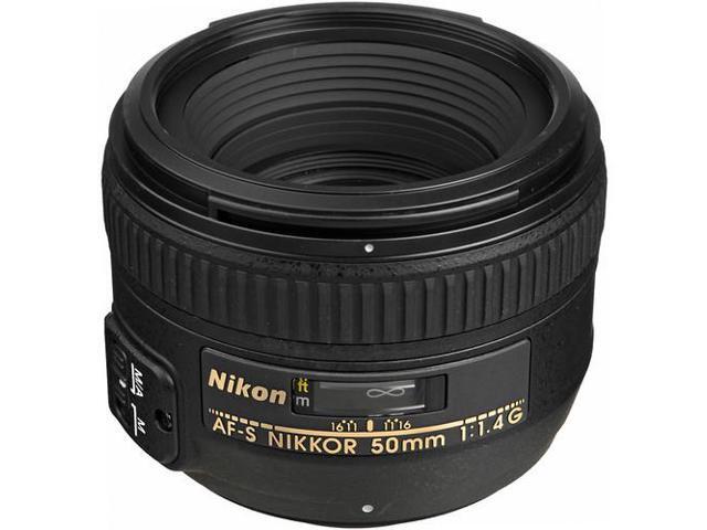Nikon AF-S NIKKOR 50mm f/1.4G Lens (INTL Model) with Padded Case and Filters