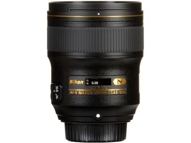 Nikon AF-S NIKKOR 28mm f/1.4E ED Lens Includes Filter Kits and Tripod (Intl Model) Bundle