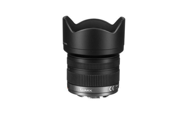 Panasonic Lumix G Vario 7-14mm f/4 ASPH. Lens with Memory Card (International Model)