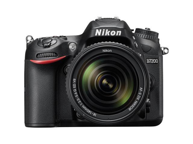 Nikon D7200 Digital Camera with 18-140mm VR Lens (1555) + 64GB Card + Bag (Intl)