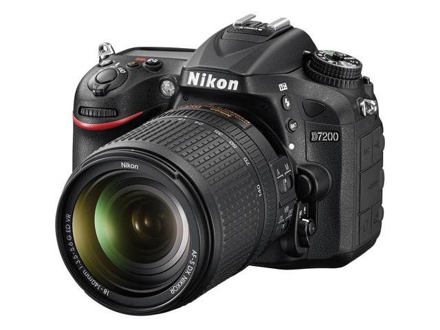 Nikon D7200 Digital Camera with 18-140mm VR Lens (1555) + 64GB Card + Bag (Intl)