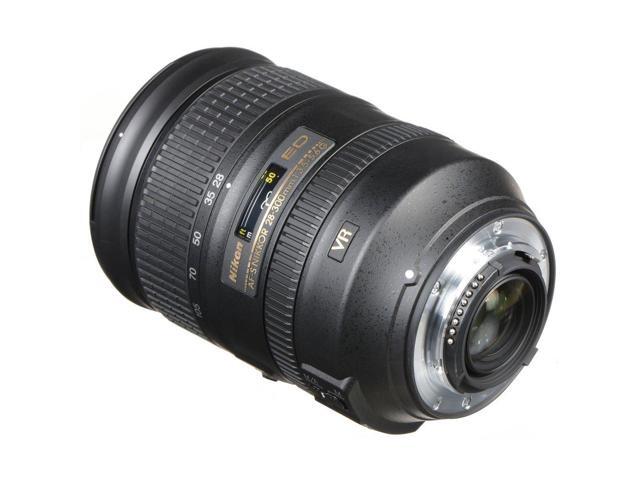 Nikon 28-300 3.5-5.6 AF-S ED VR + Deluxe Lens Cleaning Kit