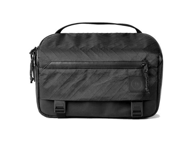 moment rugged and waterproof camera sling for mirrorless and dslr cameras - 6l in black