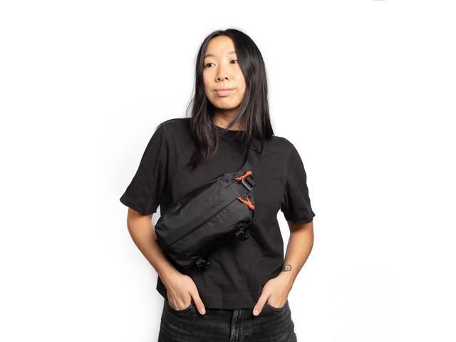 Moment MTW 2L Fanny Sling, Black Ripstop #106-150