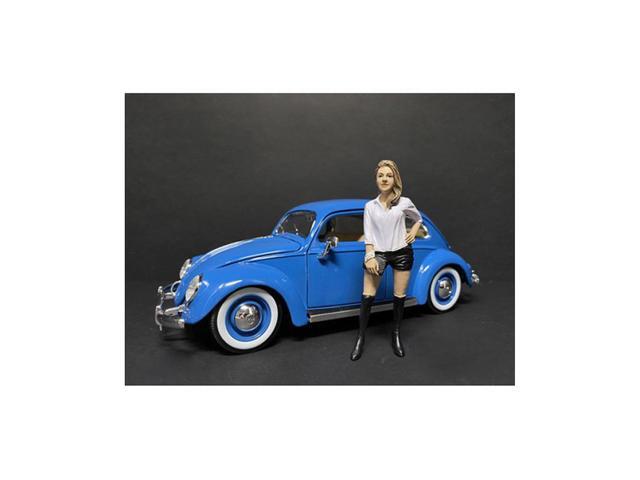 'Partygoers' Figurine VII for 1/18 Scale Models by American Diorama
