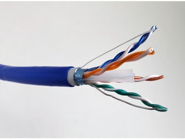 Micro Connectors 500FT Solid Shielded (STP) CAT6 Outdoor, UV Resistant Bulk Ethernet 23AWG Cable - Blue (TR4-560BLOU-500)