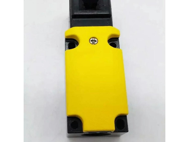 FOR 1PCS 3SE5112-0QV10 3SE5112-0QV10-1AA7 3SE5112-1QV10 3SE5112-3QV10