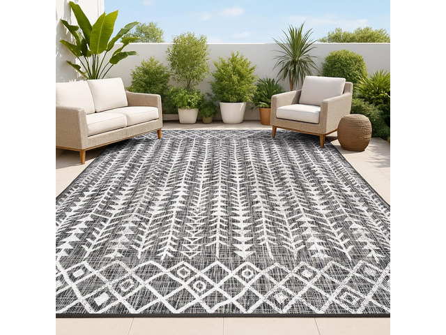 JONATHAN Y Bohemian Geometric Indoor Outdoor Area Rug 4X6 Black/Ivory, Tokay for Backyard, Patio, Porch, Easy-Cleaning, High Traffic, Pet-Friendly,...