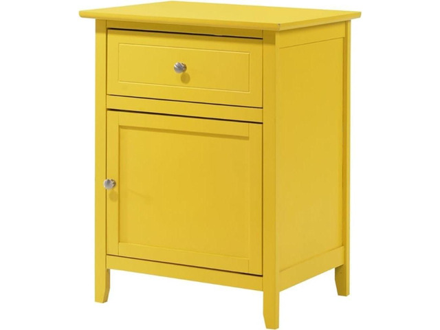 Glory Furniture Izzy Solid Wood 1-Drawer/1-Door Nightstand in Yellow