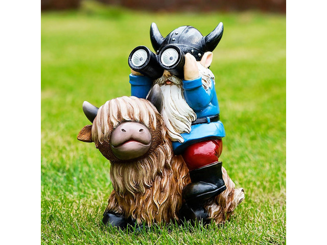 Joint Honglin Solar Garden Statues Resin Gnome Sitting on Highland Cow Outdoor Telescope Gnome Decorations Yard Ornament for Patio Lawn Balcony,...