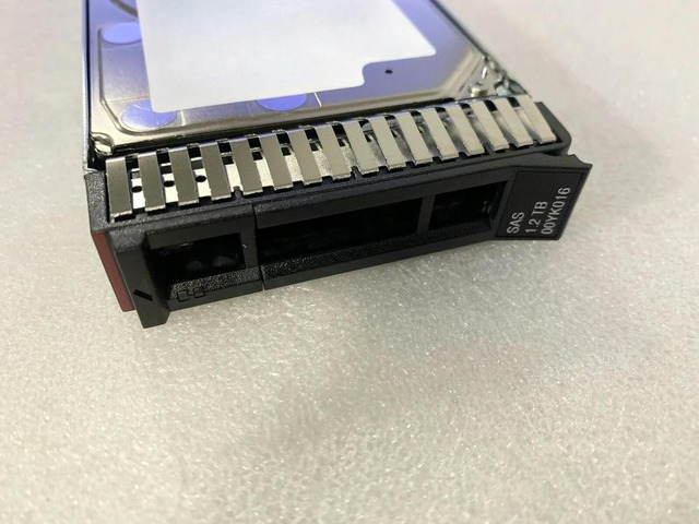 7XB7A00027 00YK016 1.2T 10K SAS 2.5 12gb 1.2TB SR650 Hard Drive