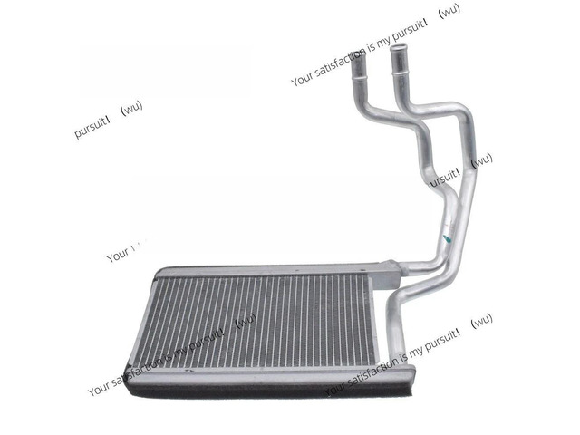 Warm air water tank 7801A382 is suitable for Mitsubishi Automobile Cooling Cooler pickup L200 KB4T