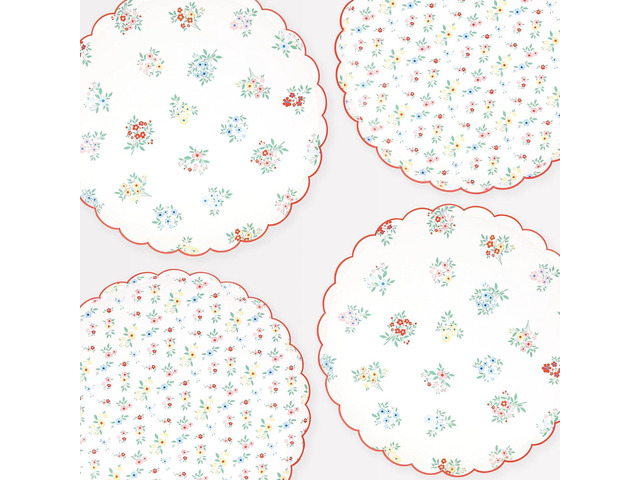 Meri Meri Floral Paper Plates (Pack of 8), Floral Disposable Plates for Party, Scalloped Edge, 2 Sizes (Dinner and Side)