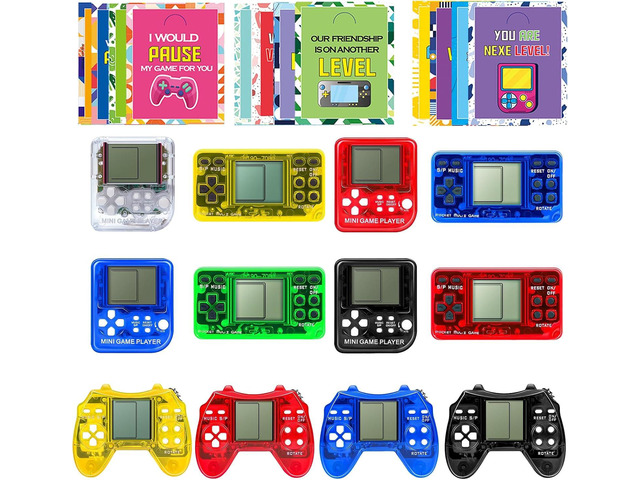 DOEA 12 Pack Video Game Keychain with Cards for Kids Bulk Party Supplies for Birthday, Goodies Bags Stuffer Classroom Prizes