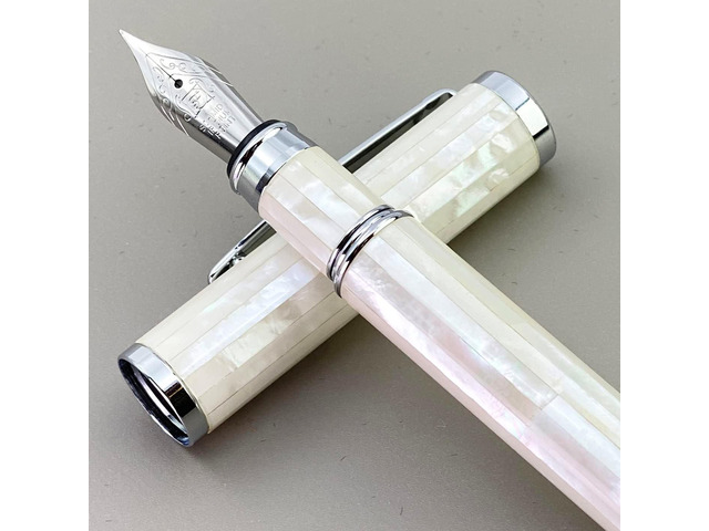 LACHIEVA LUX Mother of Pearl Fountain Pen with German Fine Nib. Luxury Pen for Every Holiday. Premium Writing Gift Set for Men and Women (Pearl White)