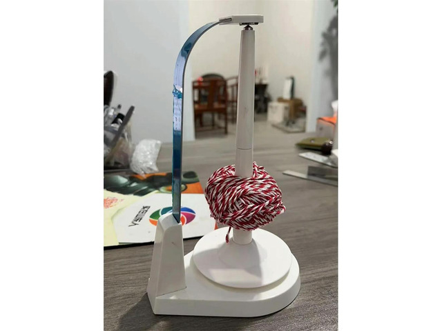 MEOF Wool Jeanie Magnetic Pendulum Yarn Knitting and Crochet Yarn Feeder Holder Yarn Ball Holder for Knitting and Crocheting