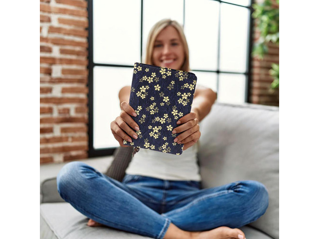 Exquisite Cloth Book Cover with Elegant Gold Foil Floral Design Decorative Book Sleeve for School Student Use Wear Resistant Non