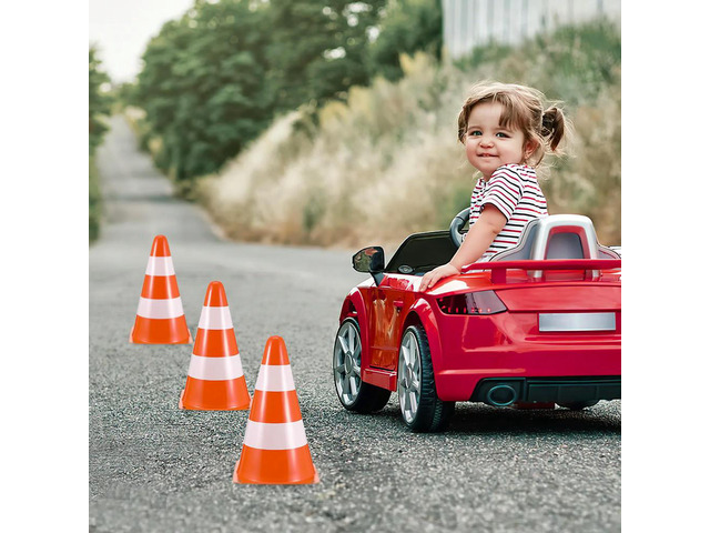 6Pcs High Visibility Safety Cones Tough Plastic Road Traffic Barriers Lightweight for Event Management School Zones and